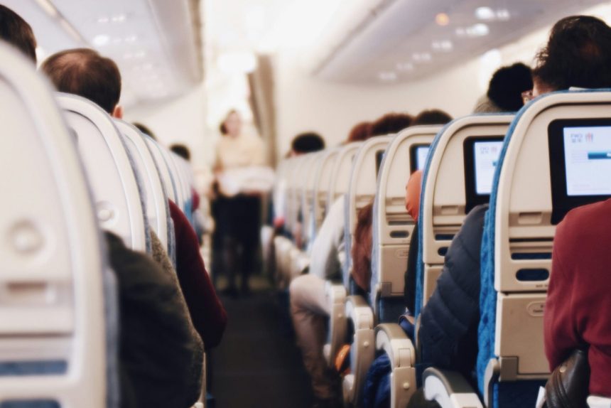 Essential Tips to Optimally Prepare Your Phone for an Epic Long-Haul Flight!