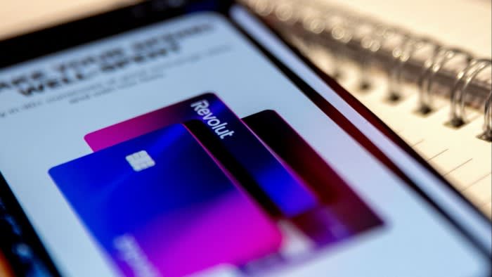 Revolut Hits  Billion Valuation as Employees Cash In Through Share Sale!