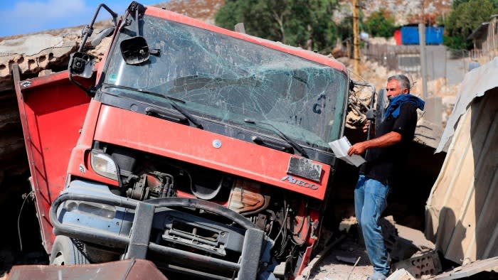 Tragic Escalation: Israeli Airstrike Claims 10 Lives in Lebanon