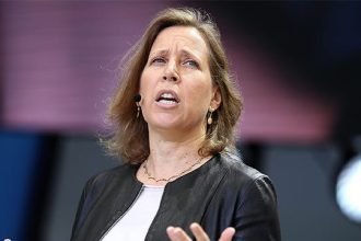 Celebrating Susan Wojcicki: The Inspiring Journey of YouTube’s Trailblazing CEO Who Shaped Digital Media