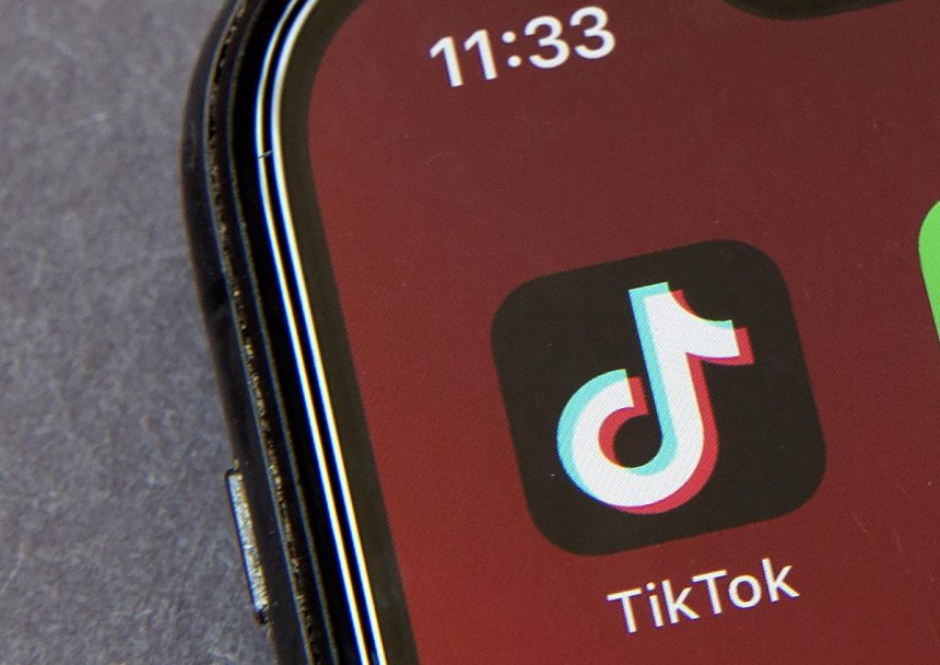 Join the Fun: TikTok Unveils Exciting Group Chats for Up to 32 Friends!