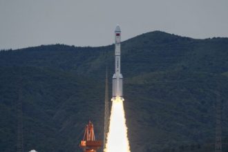 China Ignites the Skies with Its Own Starlink-Like Megaconstellation Launch!