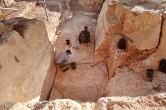 Unveiling the Mystery: The Origins of the Massive Stone Blocks Behind Jerusalem’s Second Temple