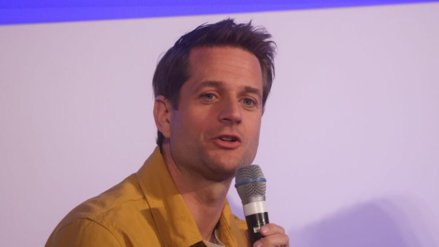 Klarna’s Bold Move: CEO Unveils Ambitious Plan to Slash Workforce by 50% and Embrace AI Revolution!