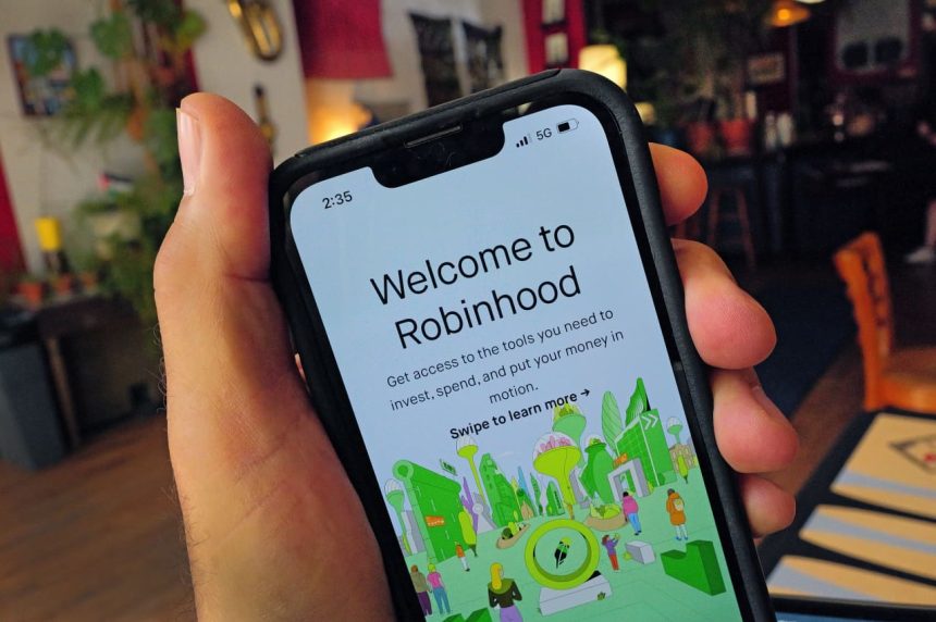 Robinhood Soars Past Earnings Expectations Amid Resurgence of Meme Stocks and Crypto Craze!