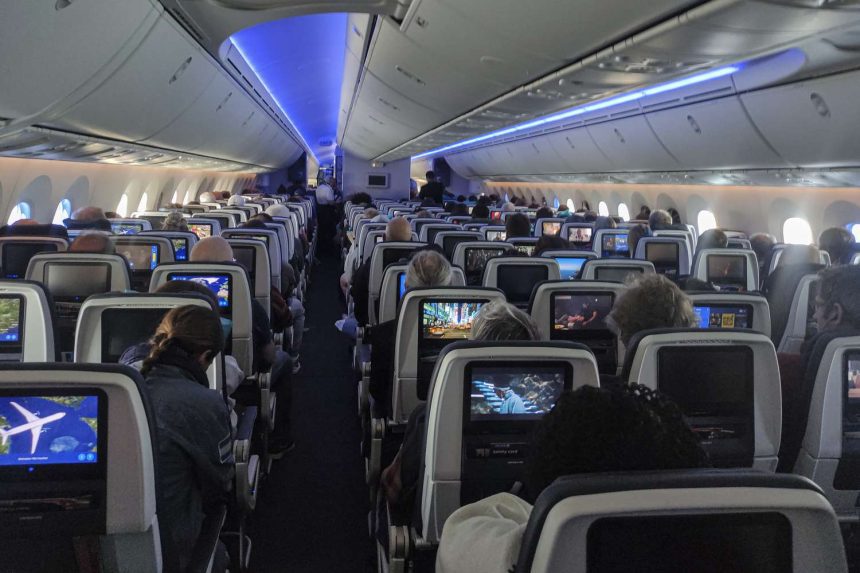 United Airlines Unveils Exciting Plans for Complimentary Wi-Fi Access for Travelers Starting in 2025!